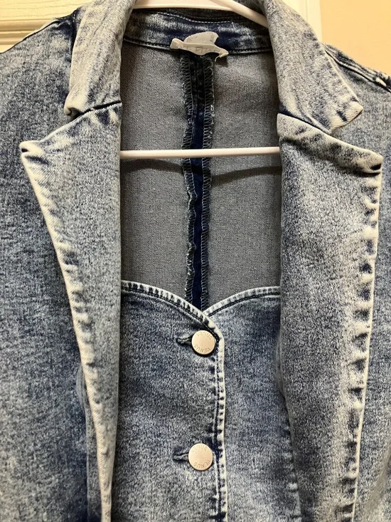 VENUS Women's Blue Button Distressed Denim Jacket/Blazer Size 4 Collared - Picture 4 of 5